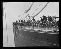 Troops departing for Philippines aboard S.S. Peru, San Francisco Bay